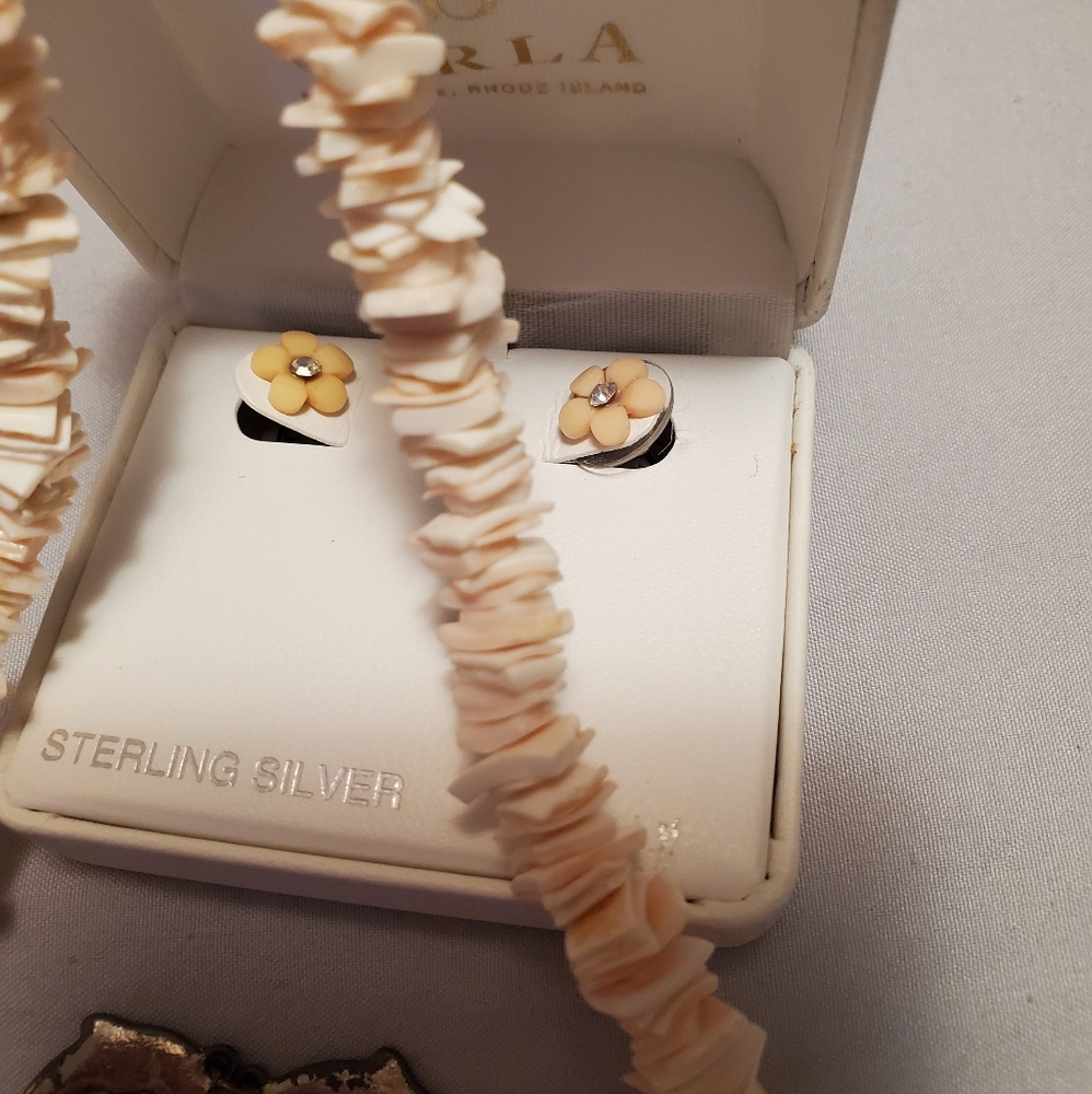 Pink shell necklace